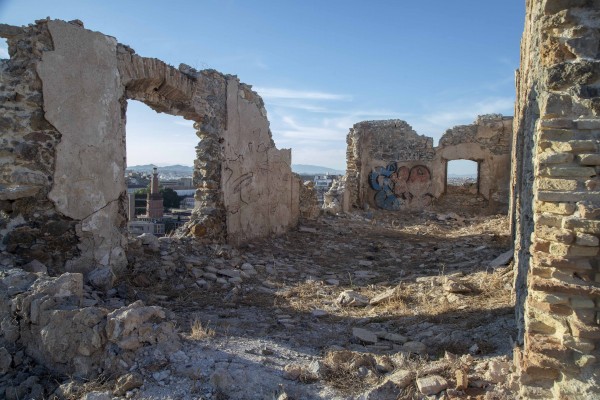 El acceso al Castillo de Los Moros estará prohibido para vehículos a motor para evitar su expoliación