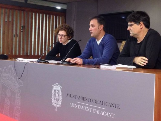 PSOE y Compromís dan una tregua a Guanyar: amparan la ordenanza de animales pero alegarán