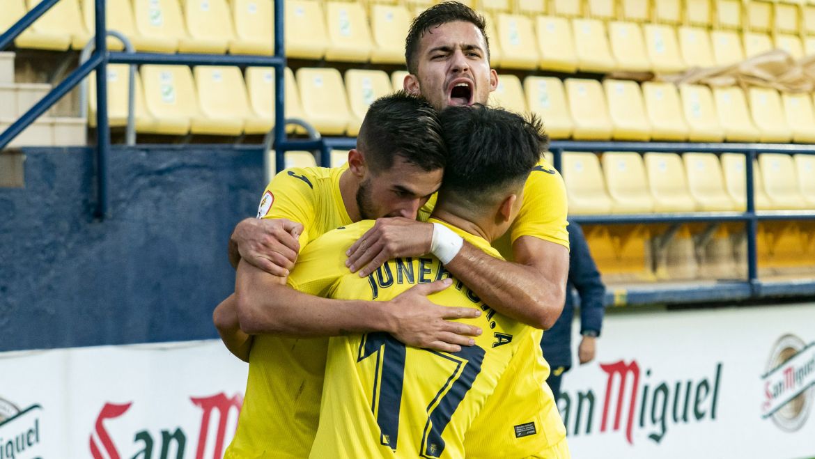 El Villarreal B golea al Alcoyano con tantos de Álex Millán y Ahn y se coloca tercero 
