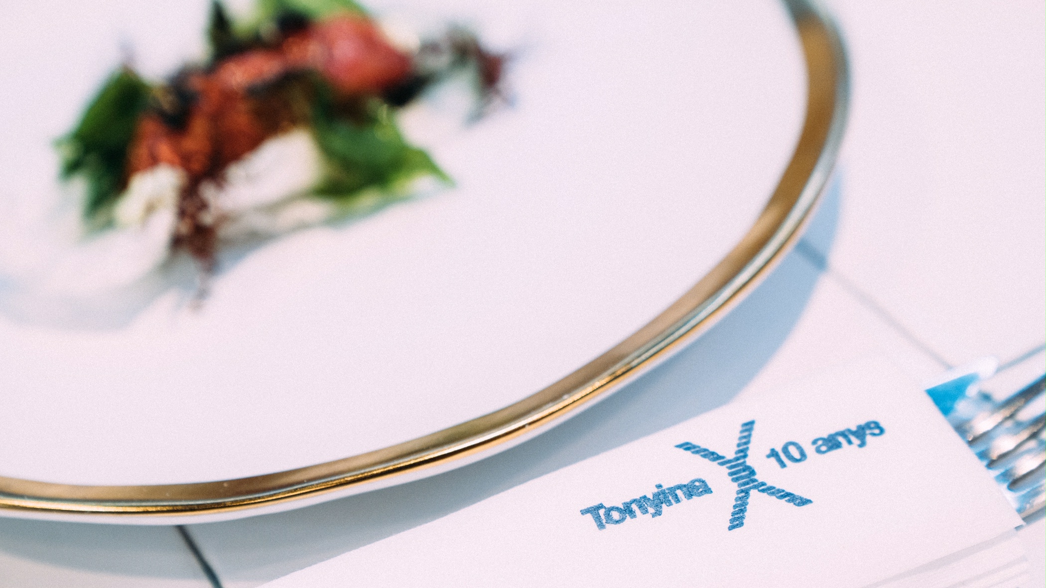 Bar Tonyina celebra su décimo aniversario cosiendo un nuevo menú