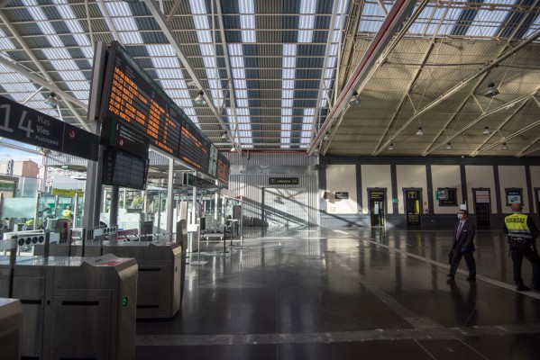 El tren del aeropuerto, un poco más cerca con los PGE; el de la costa, todavía muy lejos