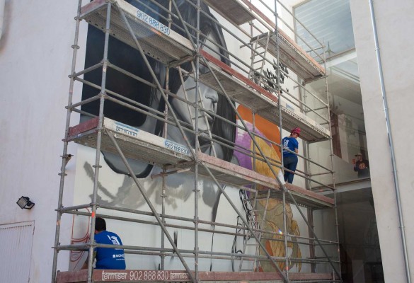 Murales urbanos y gigantografía digital: el proyecto Zedre llega para pintar València