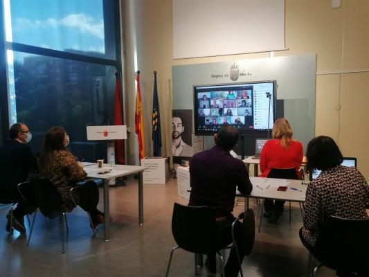 Las oposiciones de Secundaria en la Región ofertarán 828 plazas, 253 más que en 2019