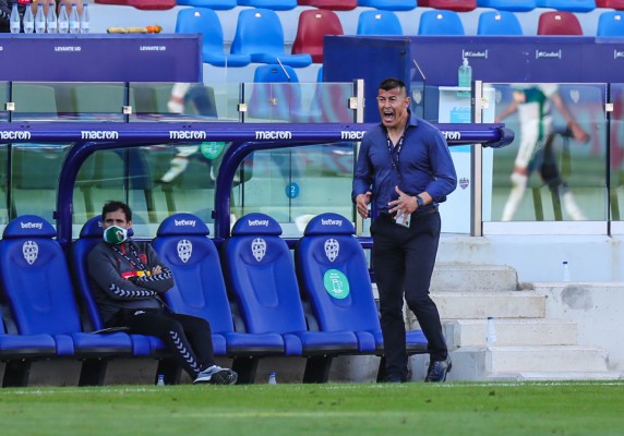 El Elche no ha ganado al Cádiz en Primera División

