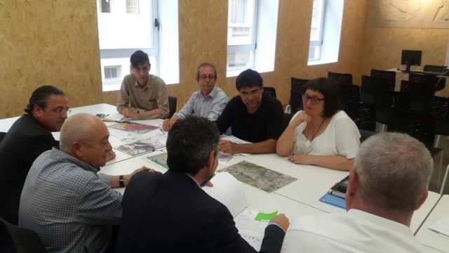 El tripartito y los empresarios pactan para 'arrancar' a Fomento la ampliación de Las Atalayas 