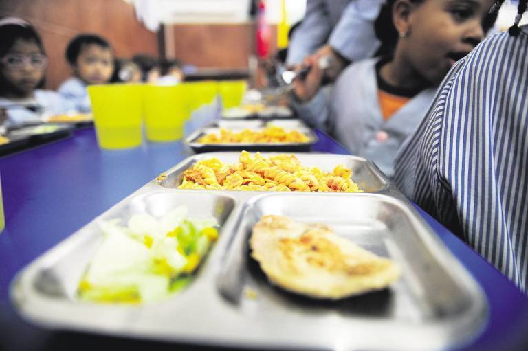 Los alumnos confinados dispondrán de un servicio de comida para llevar