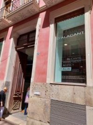 El Ibex 35 abre con una suave caída poniendo en juego los 9.500 puntos