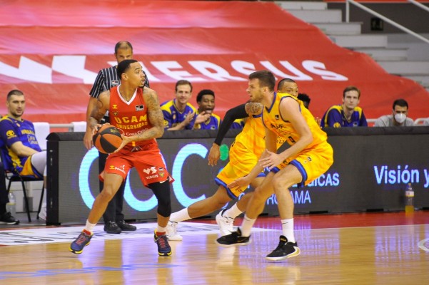Un tapón de Davis y una canasta de Frankamp, quinta y séptima mejores jugadas en la Liga Endesa