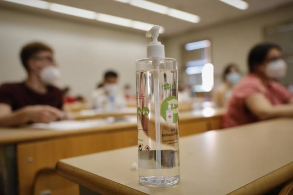 La Comunidad convoca oposiciones para cubrir 17 plazas de fisioterapia y trabajo social

