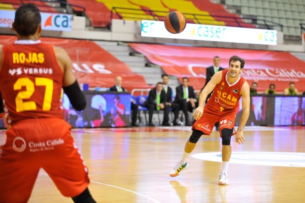 Bellas, Jok, Radovic, Malmanis y Strawberry van a entrenar en el UCAM teniendo libre hasta el jueves