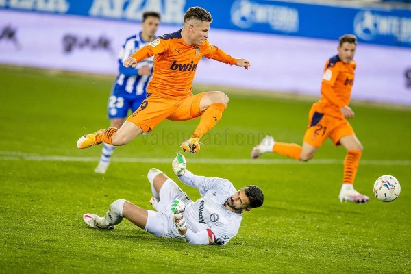 El Valencia encadena tres partidos sin perder por primera vez tras el parón por Covid-19