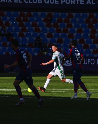 Un Elche 'lavolpiano'