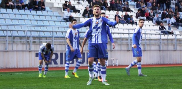 Lorca y Yeclano siguen sin saber lo que es ganar al empatar en el derbi autonómico (1-1)