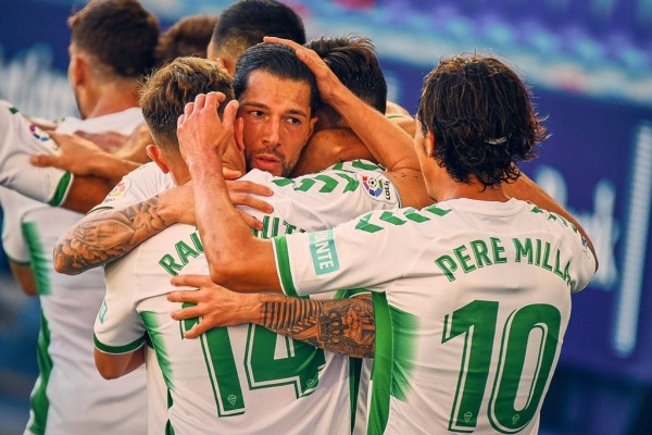 El Elche supera las expectativas tras un ascenso complicado

