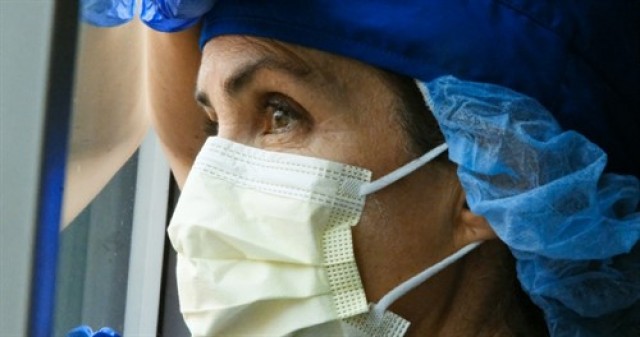 La mayoría de los profesionales sanitarios ha tenido un problema cutáneo por las mascarillas