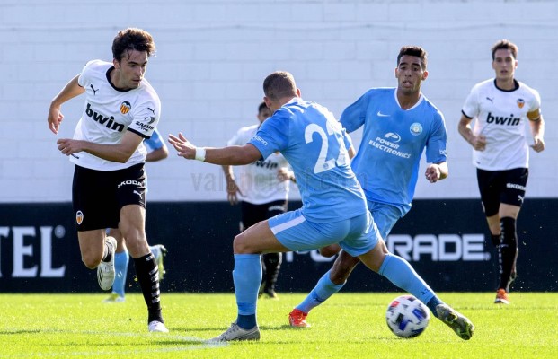 El VCF Mestalla recibe a la UD Ibiza de Salvo en un nuevo asalto ante el líder