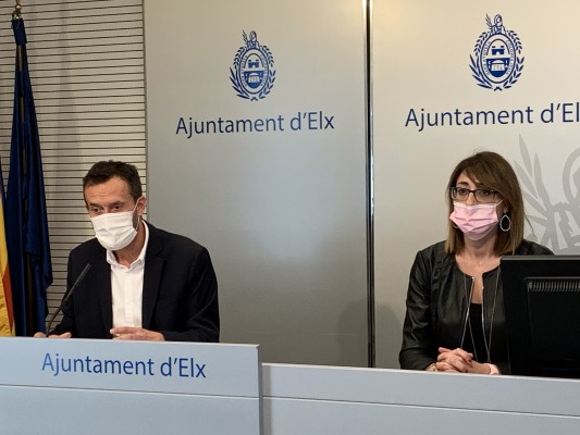 La letra pequeña de las cuentas de Elche: Fiestas entre algodones, hachazo a Participación y tijera en Cultura 