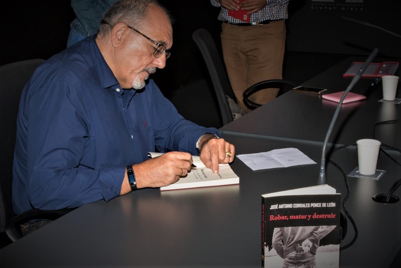 'Matar, robar y destruir', el libro de José Antonio Corrales sobre el crimen de la maza
