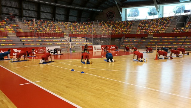 El Jimbee, con Carlos Bartolomé, recibe al Osasuna en el duelo número 53 entre Duda y Arregui