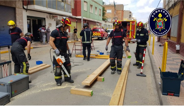 El Ayuntamiento de Cartagena saca a concurso de oposición libre 15 plazas para bombero y 3 de técnico economista 