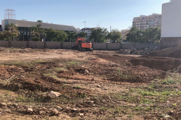 Castelló inicia las obras de una nueva zona verde junto a la avenida Doctor Clará de más de 2.800 m²