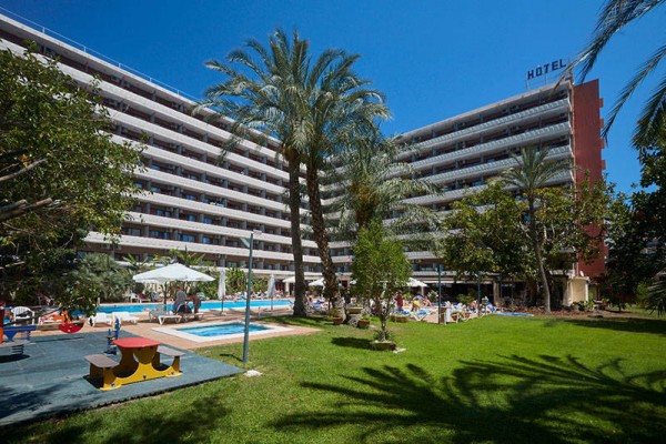 El hotel Benilux Park también pasa el corte: Benidorm aprueba su plan de reforma