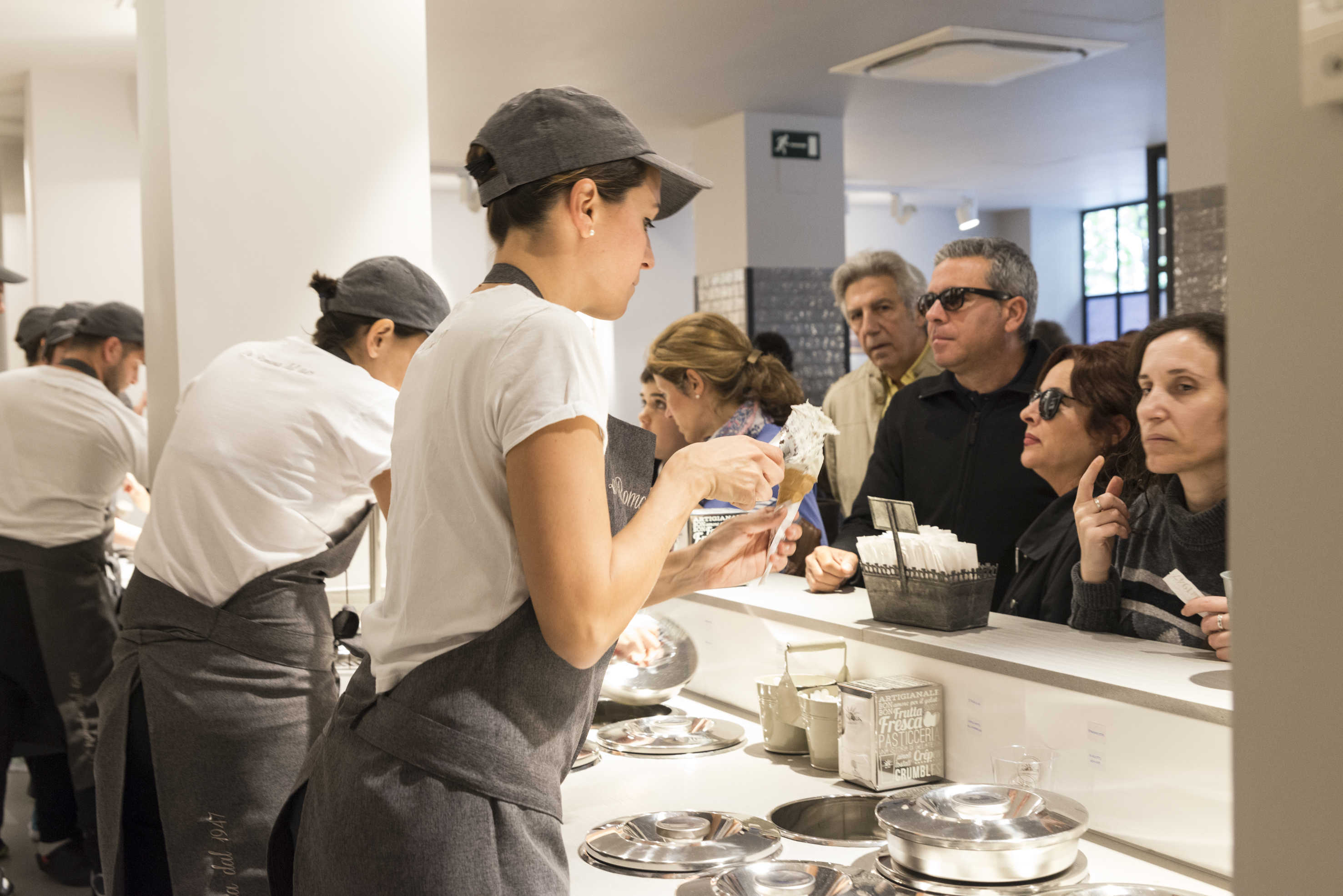 La Romana elabora los helados de manera diaria y los preserva envasados - 