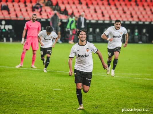 Carlos Soler: 