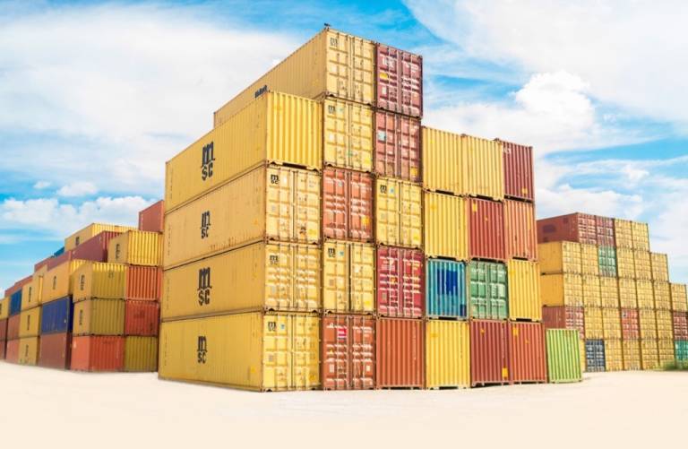 Castellón refuerza su balanza comercial al recuperar las exportaciones y caer las compras