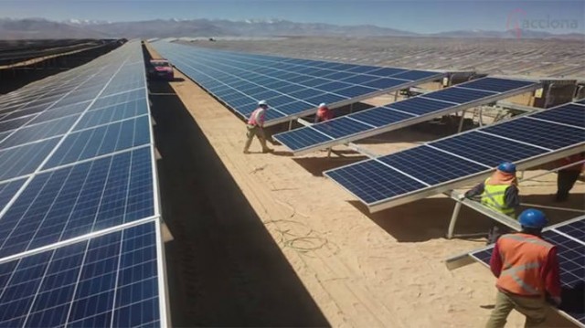 Acciona invertirá 120 millones en 2 nuevas plantas en Valencia y Badajoz que darán energía a Novartis