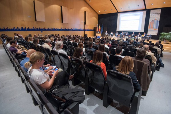 Benidorm organiza su foro de turismo más telemático para analizar al sector poscoronavirus