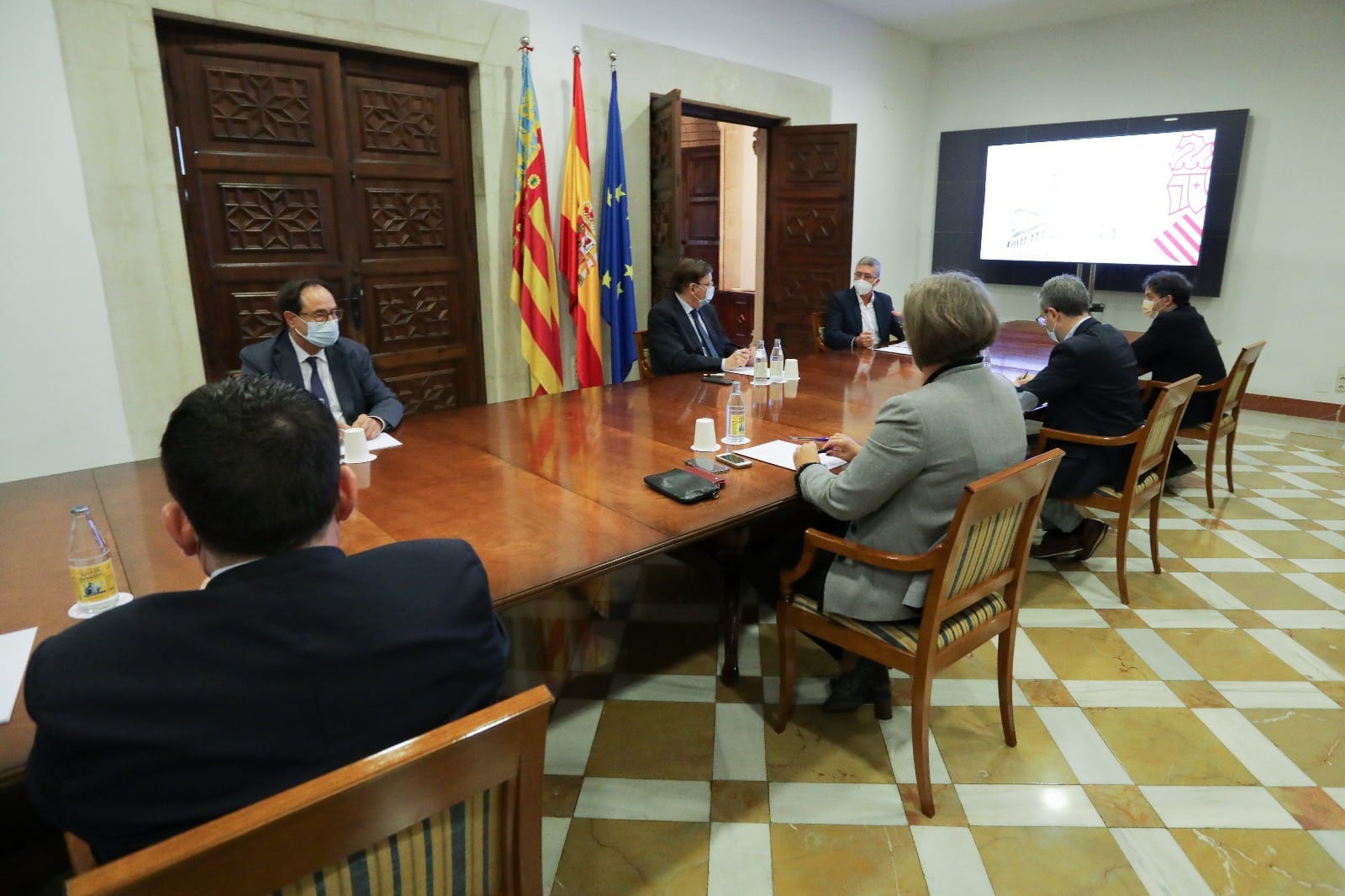 La Generalitat destinará 4,5 millones de euros en ayudas directas al sector del taxi