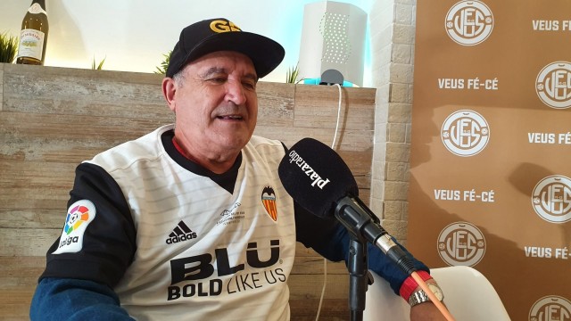 Treinta años yendo a Paterna sin coche: 'Serreta' repasa una vida de servicio al Valencia CF