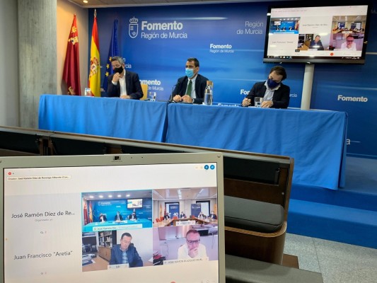 Fomento y Frecom comparten la necesidad de reducir burocracia y aumentar los beneficiarios de la vivienda protegida