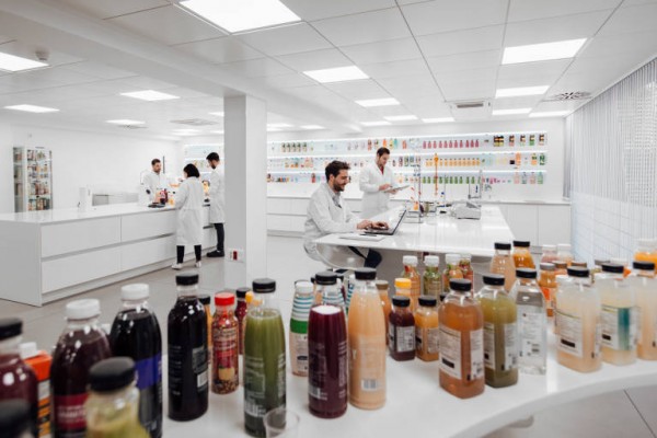 AMC Natural Drinks factura 312 millones de euros y se aferra al 'Top-10' regional