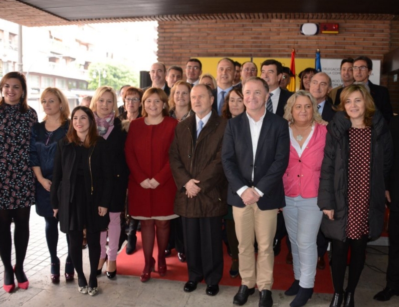 Asistentes al acto de la Constitución en Valencia - 