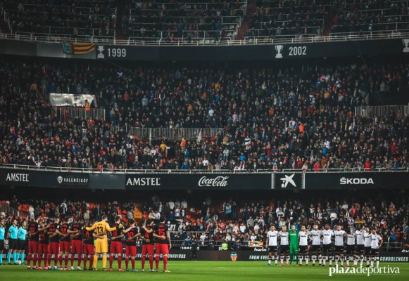 LaLiga confía en que la vacuna permita que vuelva el público a los estadios