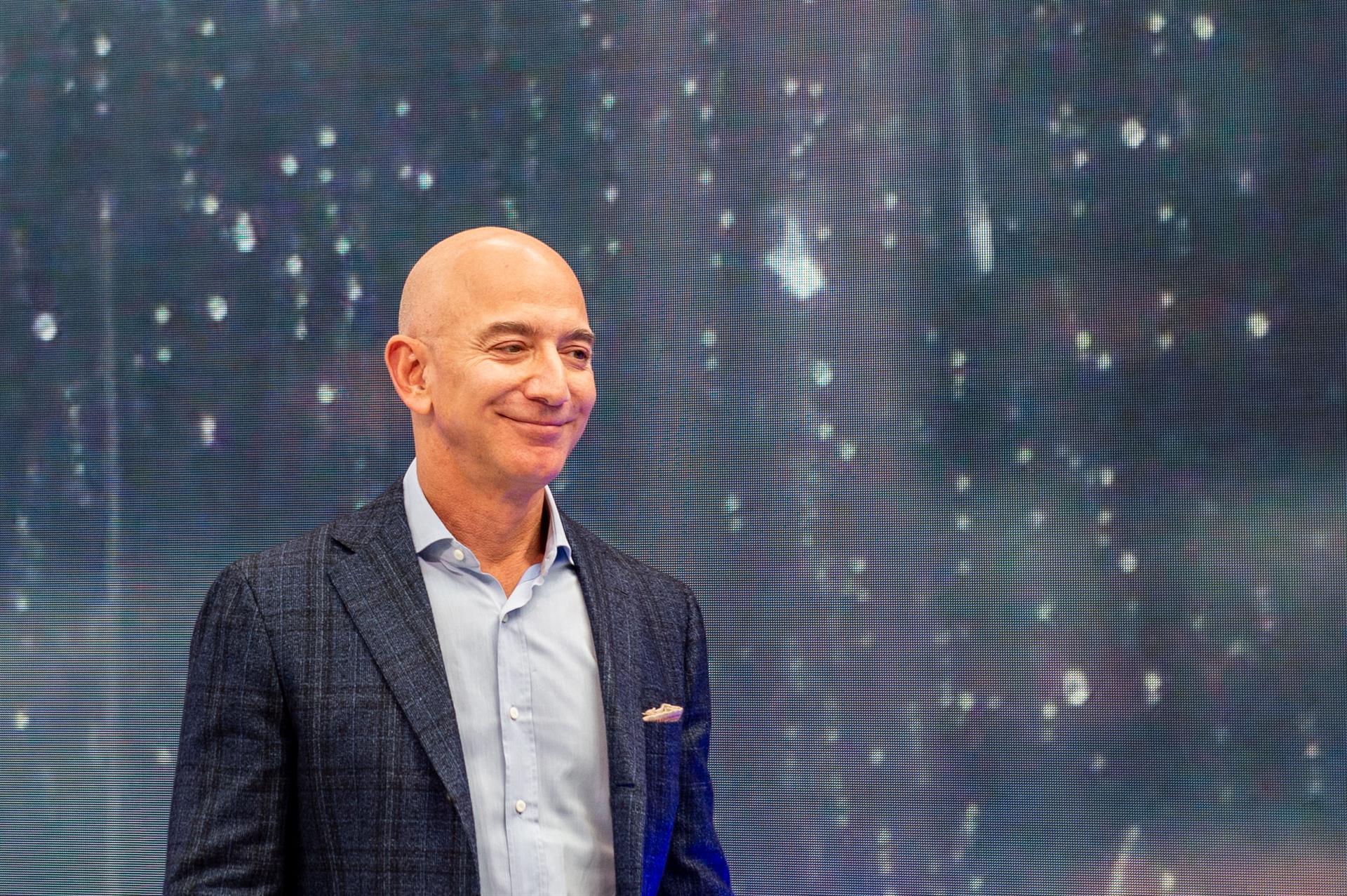 Jeff Bezos, fundador de Amazon. Foto: Andrej Sokolow/dpa - 