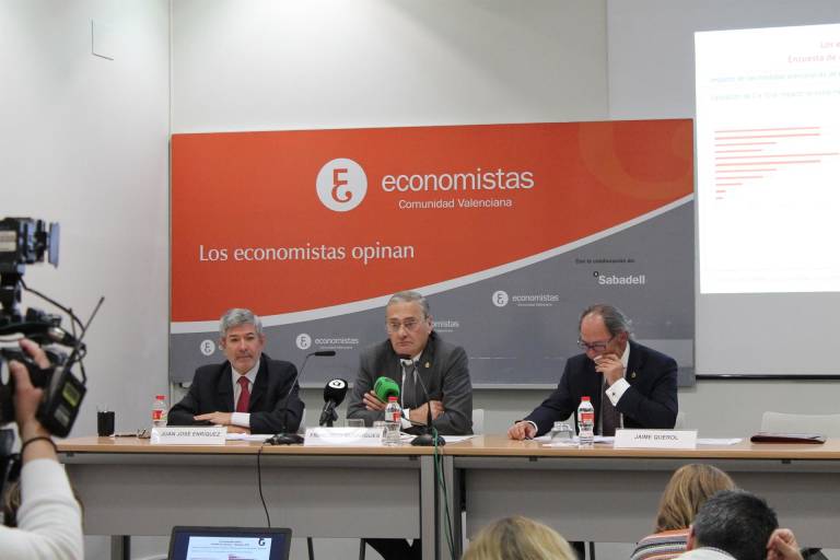 El Colegio de Economistas de València califica de poco acertadas la subida de impuestos aprobada por el Gobierno