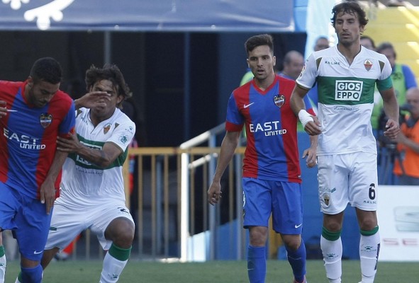 Levante y Elche retoman un duelo que acabó con empate en su última edición
