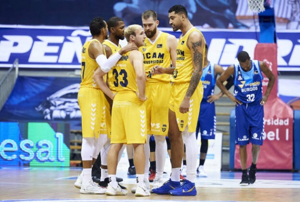 Un mate de Lima, del UCAM CB, séptima mejor jugada de la semana en la Liga Endesa