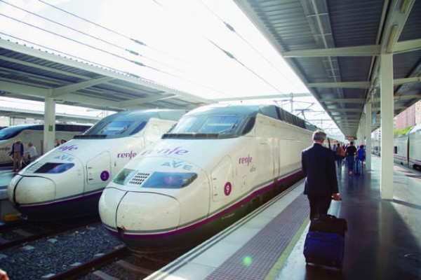 La (¿enésima?) promesa del AVE: en meses, a Orihuela y Elche; en 2022, a La Encina, y el 23 ó 24, al aeropuerto
