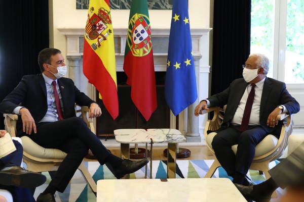 Portugal camina hacia la dictadura