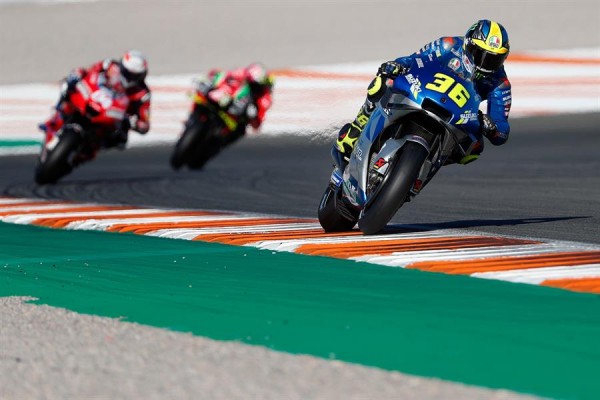 Morbidelli gana 'por los pelos' y Joan Mir es el nuevo campeón del mundo de MotoGP