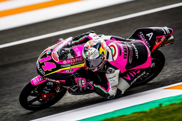 Arbolino se adjudica la carrera de Moto3 en Cheste