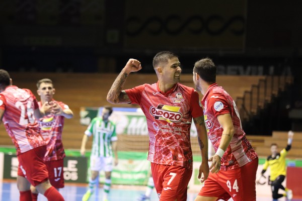 ElPozo suma 10 de 12 puntos a domicilio mientras que en casa sólo lleva 1 de 9
