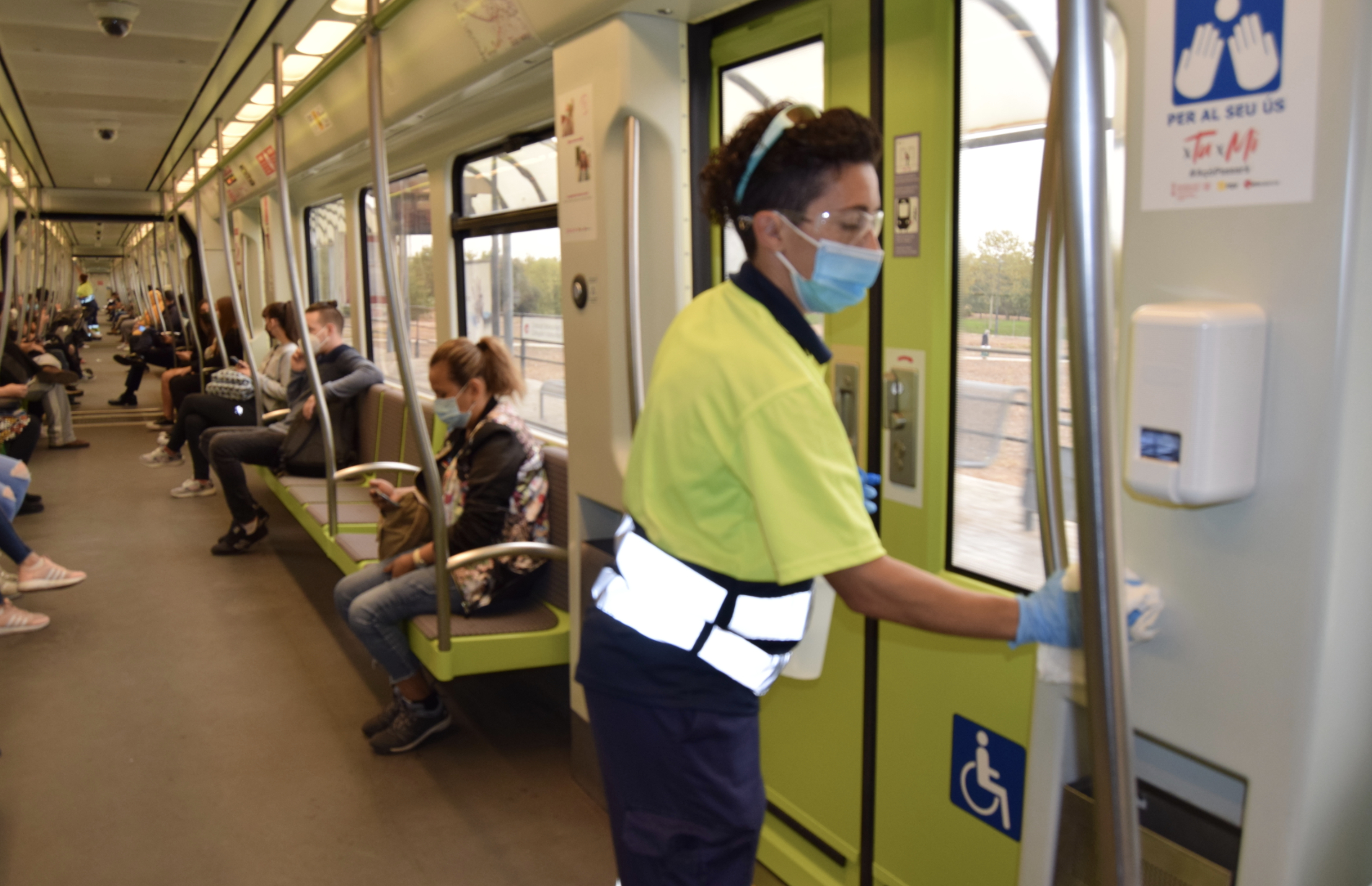 FGV adjudica a tres empresas por 4 millones el extra de limpieza por covid