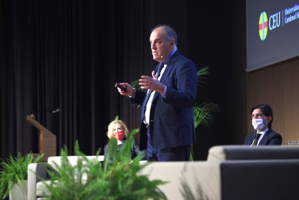 Tebas: 