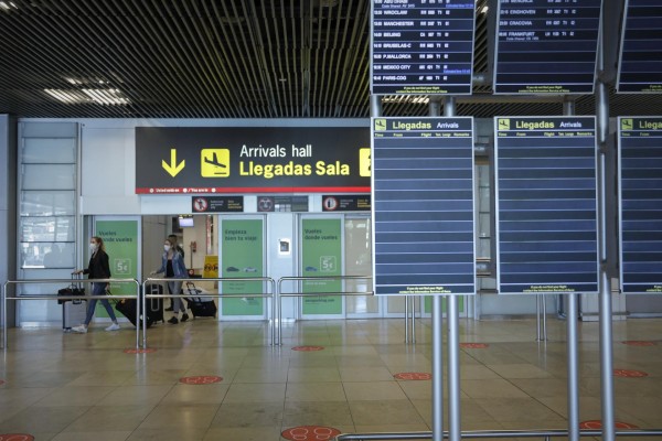 Madrid, Canarias y Andalucía, autonomías con más casos de coronavitus importados del extranjero
