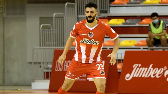 El internacional Juan Emilio abandona el Jimbee para alistarse en el Ejército como infante de Marina